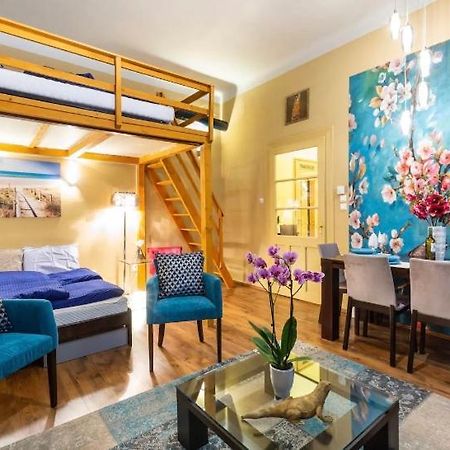 Cherry Blossom Designer Apartment In The Center With Free Parking Budapest Exterior foto